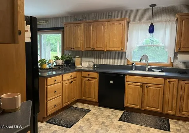 3rd image of 10 Maybrook Dr, Schenectady, NY 12302 | MLS# 202622062