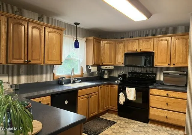 5th image of 10 Maybrook Dr, Schenectady, NY 12302 | MLS# 202622062