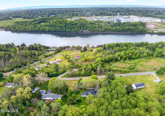 Photo 4 of Sale Pending at 643 Riverview Rd, Rexford, NY 12148 | MLS# 202622009 | Listing updated on 2026-08-31