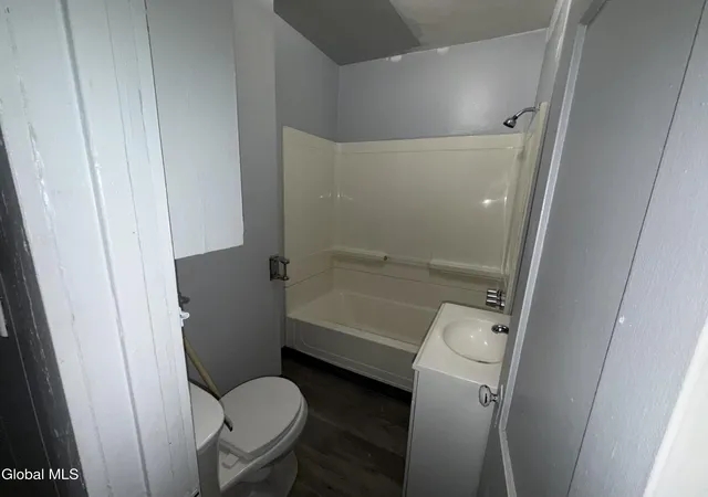 2nd image of 1671 Broadway, Schenectady, NY 12306
