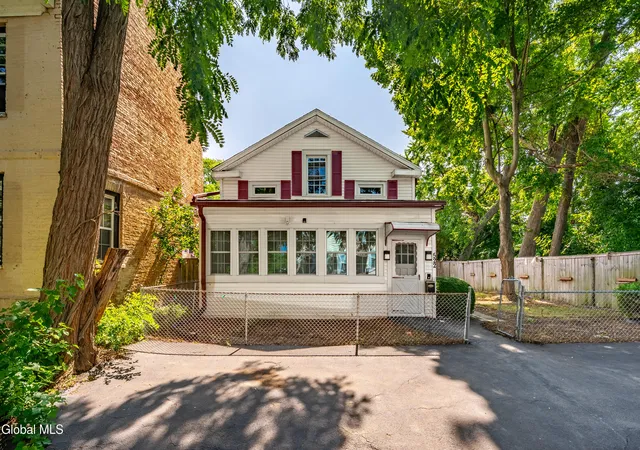 Photo 1 of Single family home for sale at 522 1st Avenue, Troy, NY 12182 | MLS# 202622463 | Listing updated on 2026-09-08