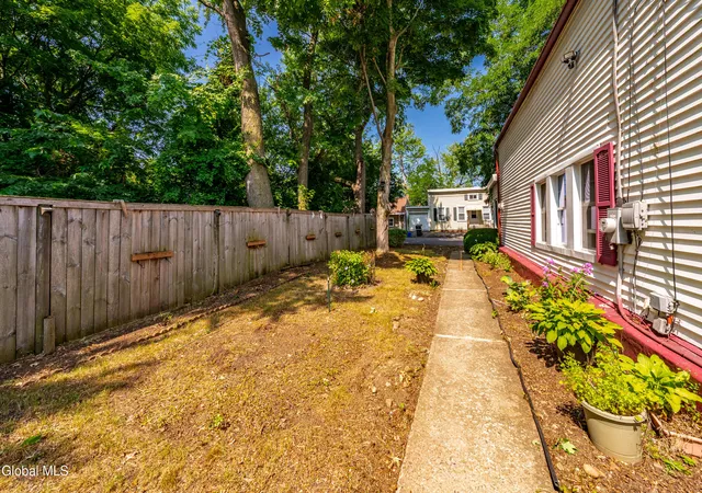 Photo 4 of Single family home for sale at 522 1st Avenue, Troy, NY 12182 | MLS# 202622463 | Listing updated on 2026-09-08