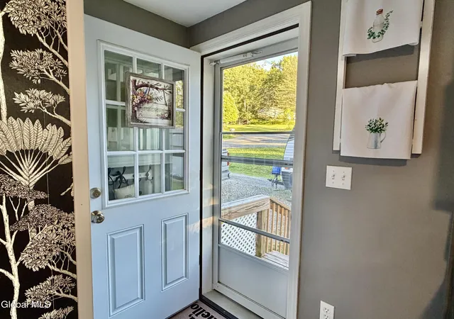 45th image of 29 Knobhill Rd, Averill Park, NY 12018 | MLS# 202622227