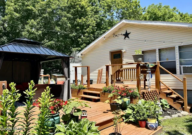 Photo 2 of Single family home for sale at 17 Clarks Mills Rd, Greenwich, NY 12834 | MLS# 202622128 | Listing updated on 2026-09-13