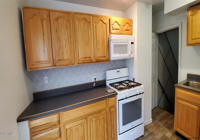 Photo 4 of Single family home for sale at 437 1st Avenue, Watervliet, NY 12189 | MLS# 202622510 | Listing updated on 2026-09-11