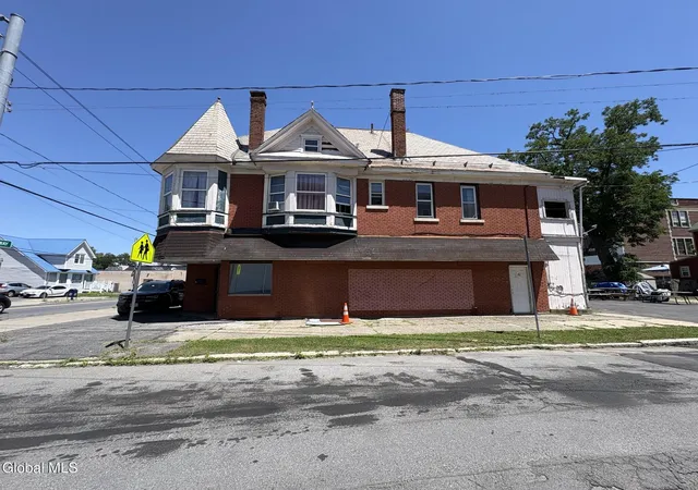 4th image of 2040 Broadway, Schenectady, NY 12306 | MLS# 202622153