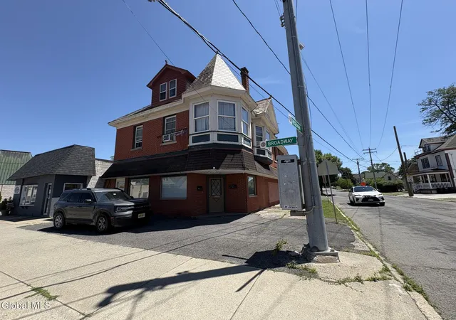 5th image of 2040 Broadway, Schenectady, NY 12306 | MLS# 202622153