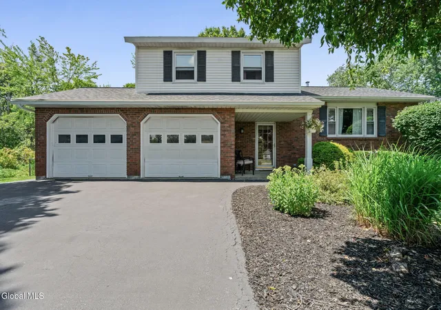 Photo 2 of Sale Pending at 10 Schlensker Dr, Schenectady, NY 12302 | MLS# 202622237 | Listing updated on 2026-07-29