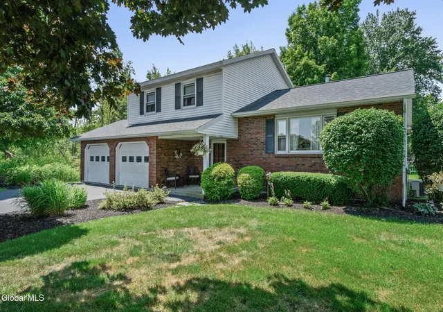 Photo 3 of Sale Pending at 10 Schlensker Dr, Schenectady, NY 12302 | MLS# 202622237 | Listing updated on 2026-07-29
