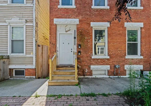 Photo 2 of Sale Pending at 132 4th Avenue, Albany, NY 12202 | MLS# 202622352 | Listing updated on 2026-08-05