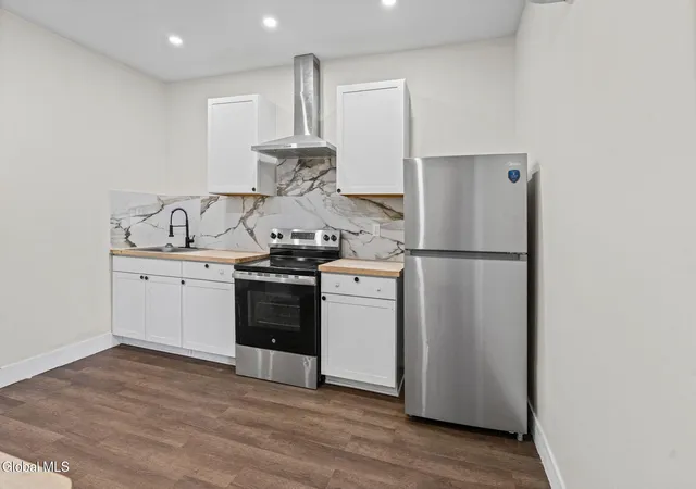 Listing Photo 5 - Condo for sale in building located at 132 4th Ave, Albany, NY 12202