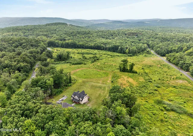 Photo 4 of Sale Pending at 439 Saddle Back Ridge Rd, East Nassau, NY 12062 | MLS# 202622377 | Listing updated on 2026-07-27