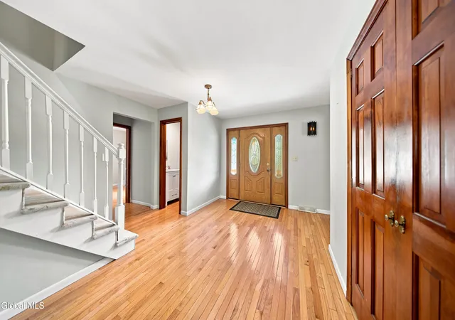 Photo 3 of Single family home for sale at 40 Brookwood Dr, Latham, NY 12110 | MLS# 202622471 | Listing updated on 2026-09-14