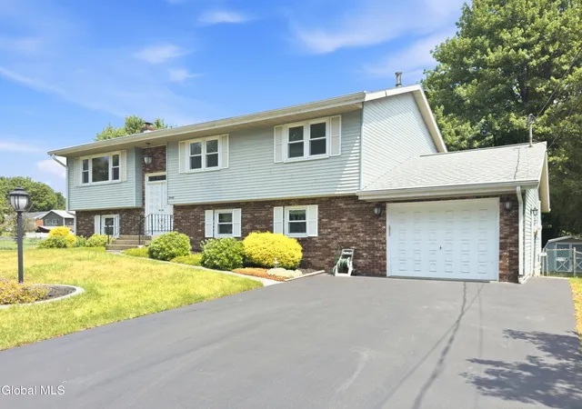 Photo 2 of Sale Pending at 20 Wendell Dr, Albany, NY 12205 | MLS# 202622470 | Listing updated on 2026-07-29