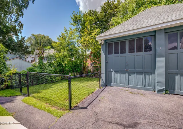 42nd image of 39 Temple St, Gloversville, NY 12078 | MLS# 202624407