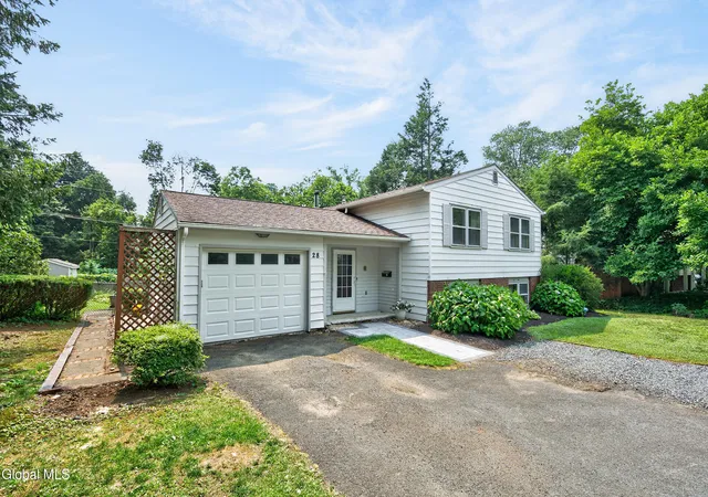 Single family home for sale at 28 Tamarack Ln, East Greenbush, NY 12061 | MLS# 202622368