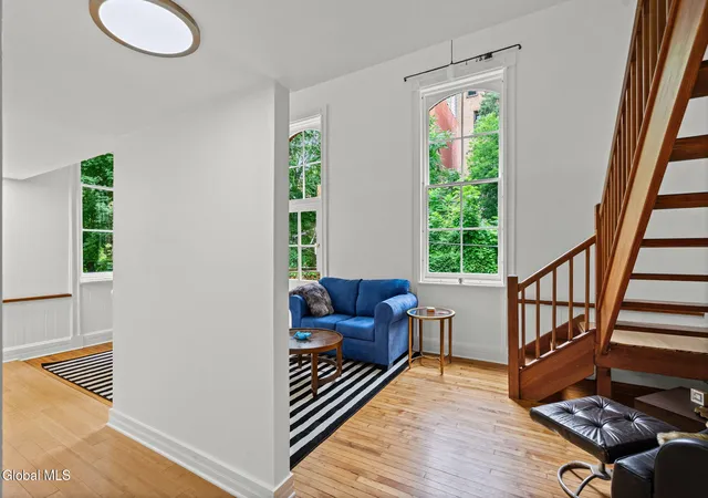 3rd image of 206 N Pearl St #APT 204, Albany, NY 12207 | MLS# 202622220