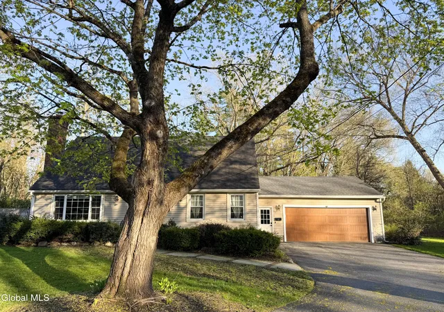 53rd image of 5 Moon Dr, Saratoga Springs, NY 12866 | MLS# 202622602