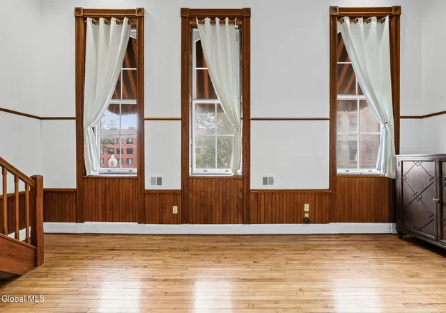 Photo 3 of Sale Pending at 206 N Pearl St #APT 102, Albany, NY 12207 | MLS# 202622223 | Listing updated on 2026-09-03
