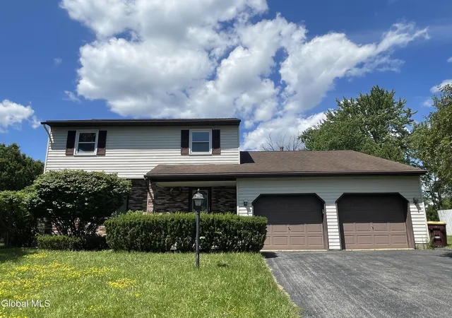 Photo 1 of Sale Pending at 2 Brookside Ct, Latham, NY 12110 | MLS# 202622372 | Listing updated on 2026-07-26