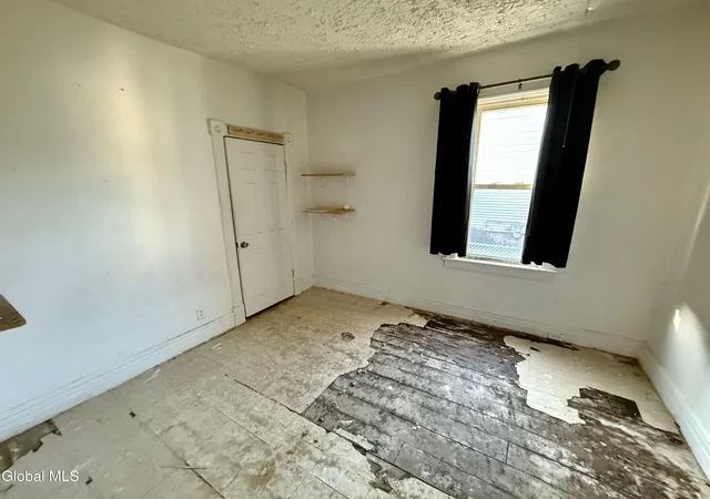 14th image of 8 Lexington Ave, Gloversville, NY 12078 | MLS# 202622240