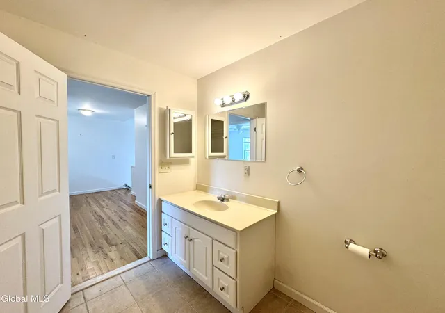 Listing Photo 2 - Condo for sale in building located at 115 Skyview Dr, Greenville, NY 12083 - Unit #