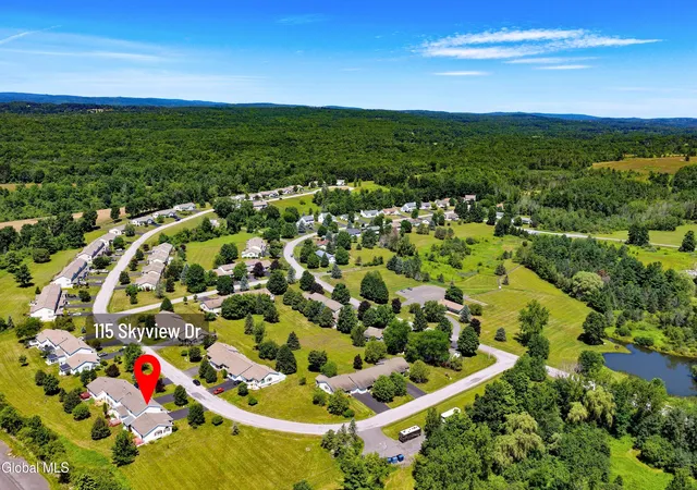 Listing Photo 3 - Condo for sale in building located at 115 Skyview Dr, Greenville, NY 12083