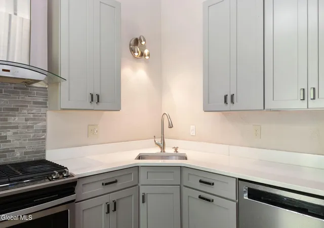 Photo 4 of Townhouse for sale at 214 Walnut Ln, Slingerlands, NY 12159 | MLS# 202622520 | Listing updated on 2026-09-08