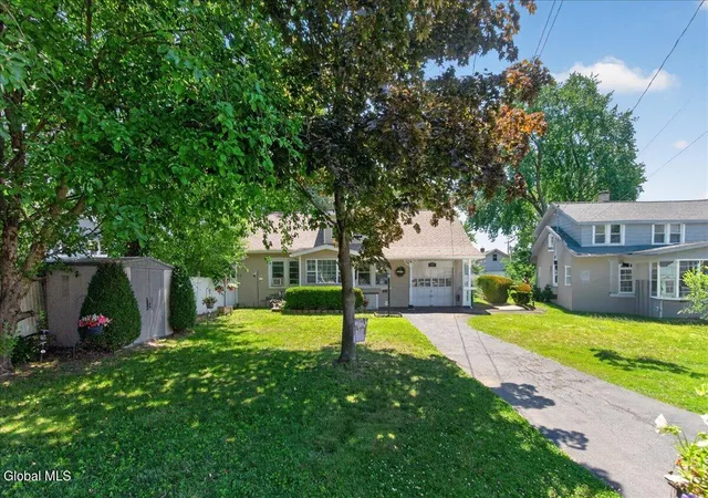 Photo 3 of Sale Pending at 29 Mcnutt Ave, Albany, NY 12205 | MLS# 202622312 | Listing updated on 2026-07-29