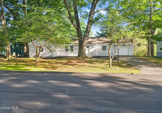 Photo 3 of Sale Pending at 8 Woodland Dr, Johnstown, NY 12095 | MLS# 202622584 | Listing updated on 2026-08-04