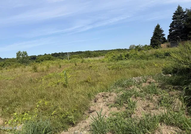 Photo 1 of Sale Pending at 271 Upper Newtown Rd, Mechanicville, NY 12118 | MLS# 202622302 | Listing updated on 2026-07-28