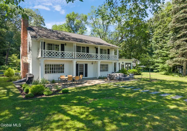 1st image of 12 Fiddlers Ln, Latham, NY 12110 | MLS# 202623887