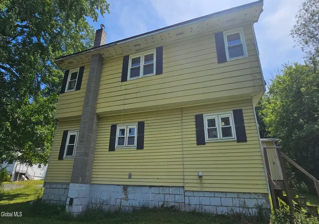 Photo 4 of Sale Pending at 50 Lenox Rd, Nassau, NY 12123 | MLS# 202622459 | Listing updated on 2026-09-30