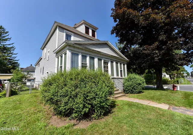 Photo 2 of Sale Pending at 3058 Albany St, Schenectady, NY 12304 | MLS# 202622540 | Listing updated on 2026-08-17