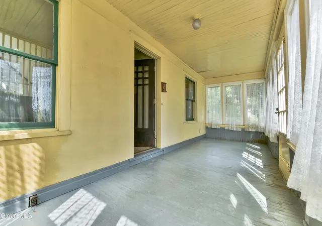 Photo 4 of Sale Pending at 3058 Albany St, Schenectady, NY 12304 | MLS# 202622540 | Listing updated on 2026-08-17