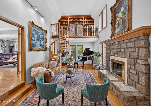 4th image of 1 Milan Ct, Schenectady, NY 12309 | MLS# 202623941