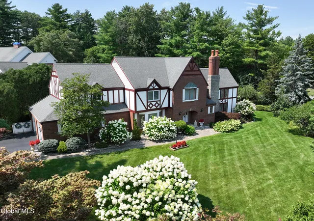 83rd image of 1 Milan Ct, Schenectady, NY 12309 | MLS# 202623941