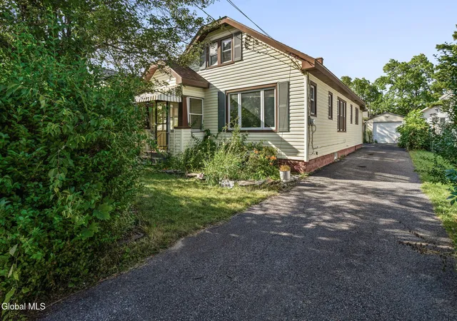 2nd image of 418 Charles St, Schenectady, NY 12302 | MLS# 202622444