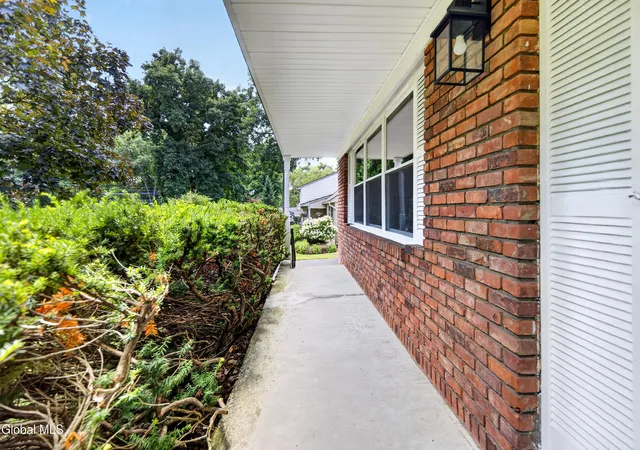 Photo 2 of Single family home for sale at 5 Anita Dr, Schenectady, NY 12302 | MLS# 202622491 | Listing updated on 2026-09-17