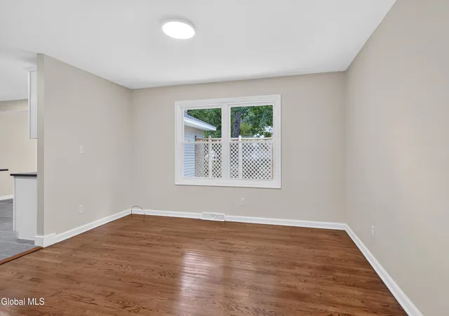 Photo 3 of Single family home for sale at 5 Anita Dr, Schenectady, NY 12302 | MLS# 202622491 | Listing updated on 2026-09-17