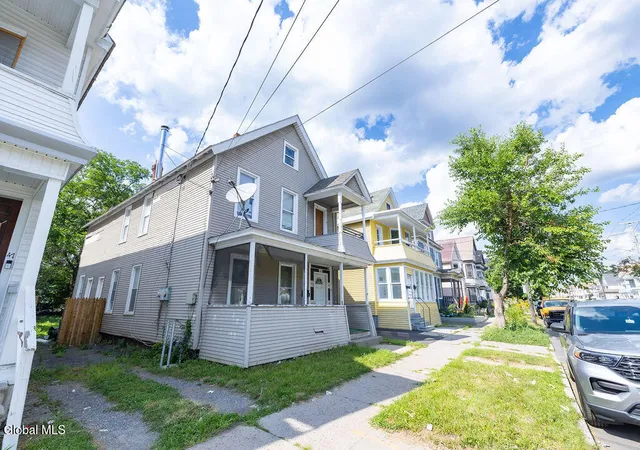 3rd image of 49 Mcclellan St, Schenectady, NY 12304 | MLS# 202622557