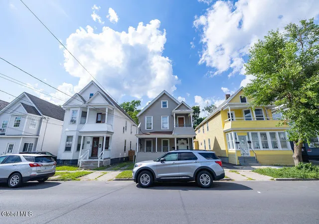 5th image of 49 Mcclellan St, Schenectady, NY 12304 | MLS# 202622557