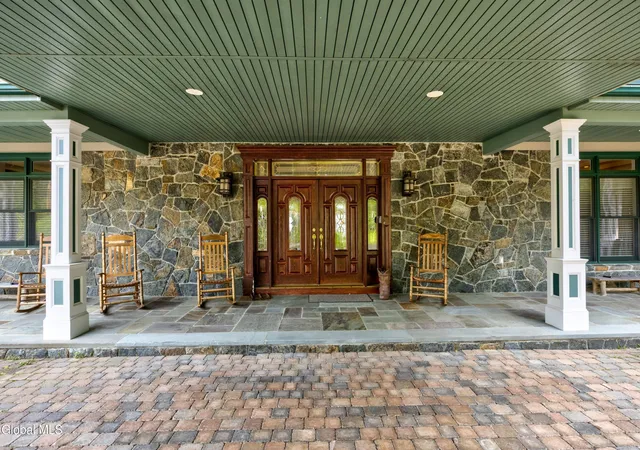 Photo 4 of Single family home for sale at 2988 Lakeshore Dr, Lake George, NY 12845 | MLS# 202622512 | Listing updated on 2026-07-24