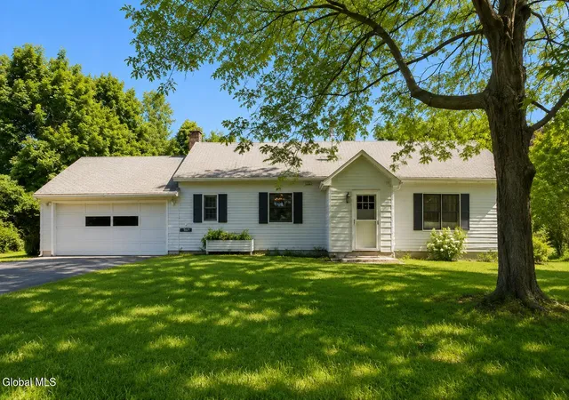 Photo 4 of House for sale at 454-456 Vliet St, Cohoes, NY 12047 | MLS# 202622428 | Listing updated on 2026-09-01