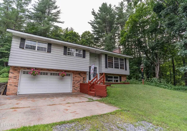 3rd image of 1056 New York 334, Fonda, NY 12068 | MLS# 202622493