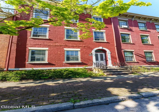 Photo 2 of Sale Pending at 90 Madison Ave, Albany, NY 12202 | MLS# 202622792 | Listing updated on 2026-08-23
