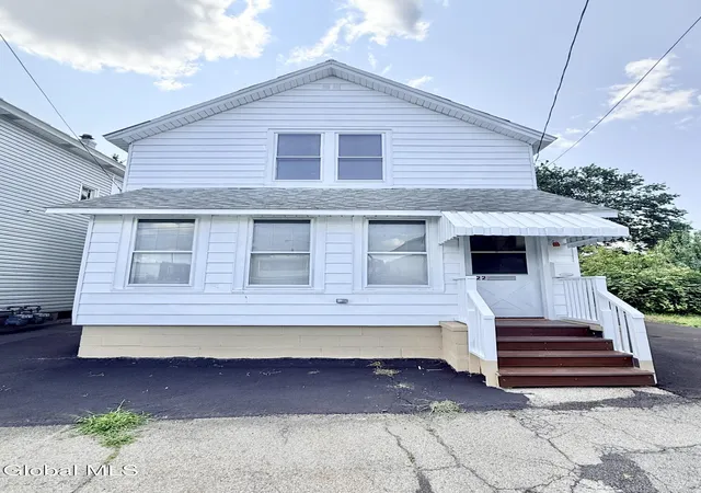 Photo 1 of Single family home for sale at 822 Sargent Pl, Schenectady, NY 12303 | MLS# 202622511 | Listing updated on 2026-08-07
