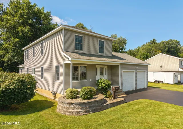 2nd image of 25b Terry Ave, Schenectady, NY 12303 | MLS# 202622485