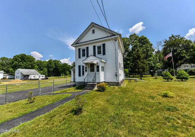 4th image of 20 Thompson St, Broadalbin, NY 12025 | MLS# 202622824