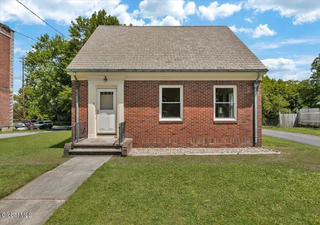 Photo 2 of Single family home for sale at 4 Russell Ave, Ravena, NY 12143 | MLS# 202622519 | Listing updated on 2026-09-03